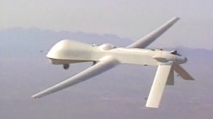 அமெரிக்கா பயன்படுத்திவரும் ஆளில்லா குண்டுவீச்சு விமானம் ஒன்று
