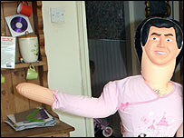 'Gareth' a new playmate