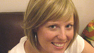 Lisa Lynch wearing her new wig