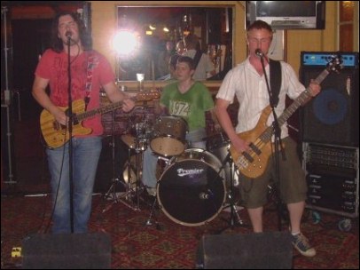 FRIDAY: Absolute Ataxia at the Blower. Picture taken by WMF organiser Lisa Ventura.