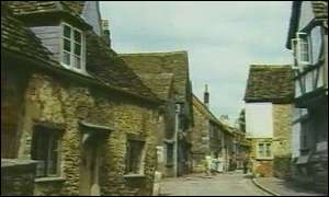 Cynnydd mewn poblogaeth y trefi