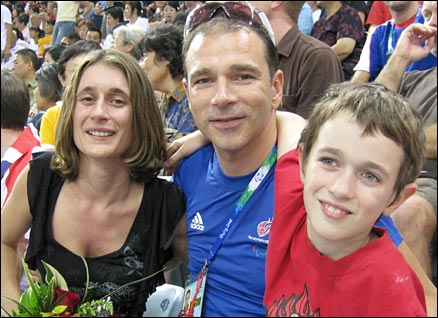 The Kenny family pose happily after Darren wins another gold