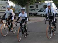 Jane Tomlinson, centre