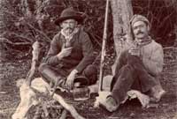 Dau wladfawr cynnar yng Nghwm Hyfryd