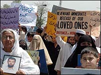 لاپتہ افراد کے لیے مظاہرہ(فائل فوٹو)