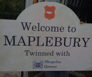 Maplebury sign