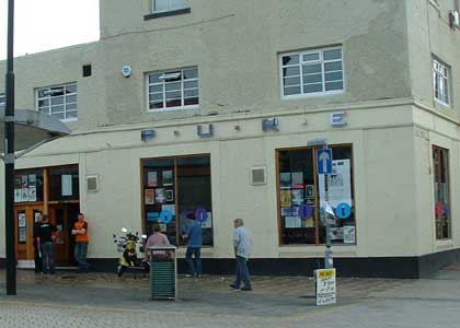 Monday night with Huw Stephens