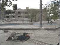Afganistan'da bir uyuşturucu bağımlısı