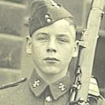 IVOR IN UNIFORM. PHOTO DATED 06/10/38