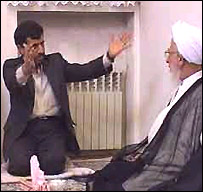 عکسی برگرفته از تصوير ويدئويی ديدار محمود احمدی نژاد با آقای جوادی آملی - سايت بازتاب