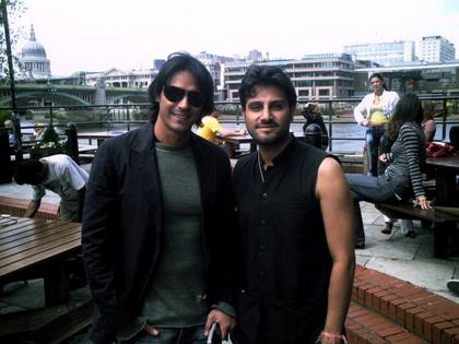 Pablo chilling with Arjun Rampal