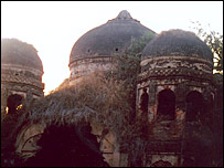 नवाब जैनुल आब्दीन खाँ का मक़बरा 