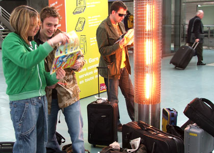 A Hot Date In Paris!