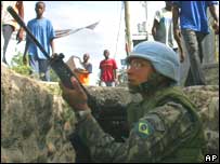 Soldado brasileiro em Petionville, Haiti