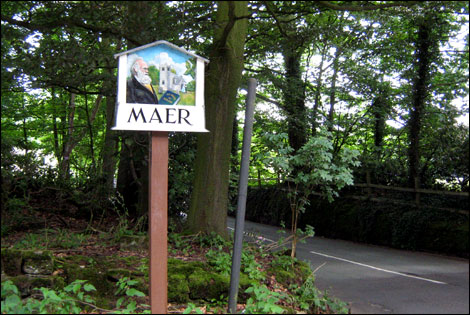 Maer "Darwin" sign