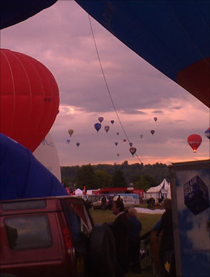 balloon-mass-ascent-fri-dav.jpg