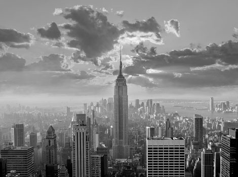 The Empire State building and the Manhattan skyline, New York