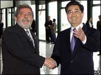 O presidente Luiz Inácio Lula da Silva e o presidente da China, Hu Jintao