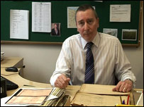 Nic Andrews with original WW1 burial records