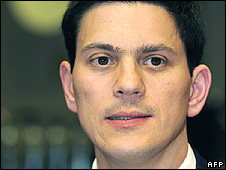 Ông Miliband kêu gọi Nga không khai mào cuộc Chiến tranh Lạnh mới