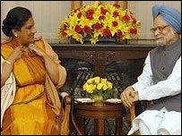 President Kumaratunga with Indian Prime minister Manmohan Singh