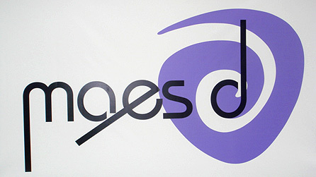 Arwydd Maes D