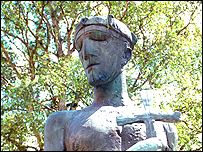 St Edmund Statue