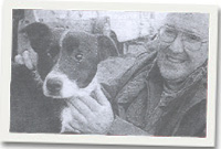 Elwyn gyda'r ci
