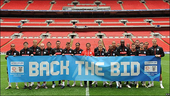 The England squad back the 2018 World Cup bid