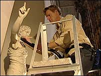 Cleaning statues at the hall