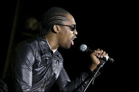 Lemar in concert at Carlisle's Sands centre on Monday 16th March 2009. Photos: Kevin Nobin/Eno Magazine.