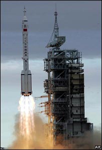 Chinese space shuttle Shenzhou VI launch in 2005