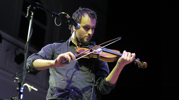 Spiers and Boden live at City Halls. Photo by Louis Decarlo.