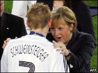 Angela Merkel ve Scweinsteiger