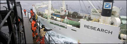 Confrontation between activists and Japanese whaling vessel