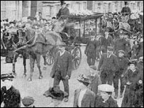 The funeral procession of 'Teddy' Haskell in Devizes Road, Salisbury 1908.
