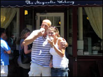 Stephen and Lucy eating cakes
