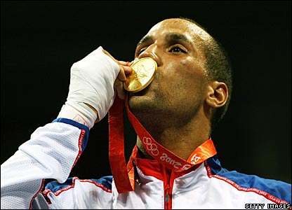 james_45335867_degale_get_416.jpg