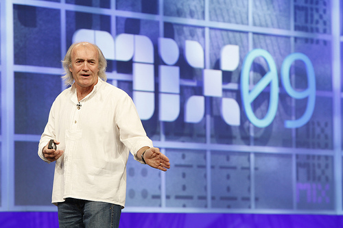 Bill Buxton presents at MIX09