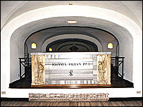 Hrob Jana Pavla I.