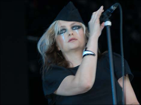 Massive Attack: Goldfrapp