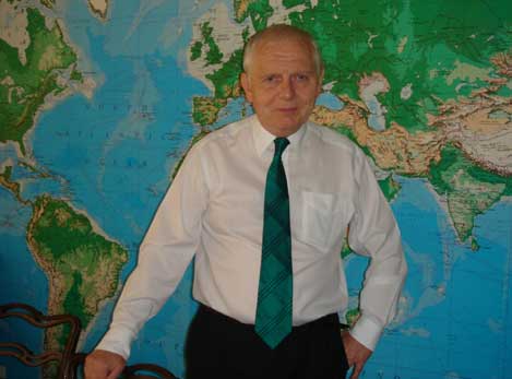 The United Kingdom's Ambassador, Sir Emyr Jones Parry