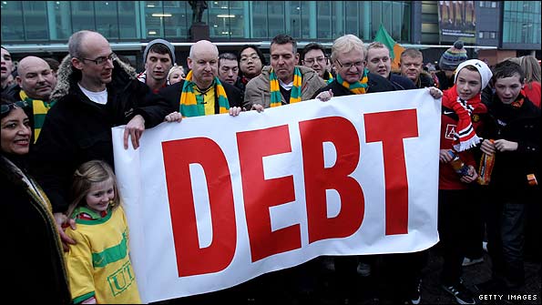 Man Utd fans protest against the club's owners