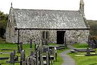 Eglwys Tysilio - man claddu Cynan