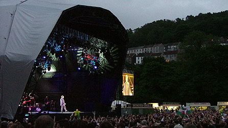 Tom Jones at Pontylpridd