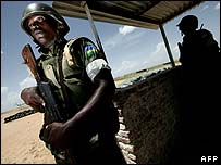 Soldado da União Africana em Darfur (Foto de arquivo)